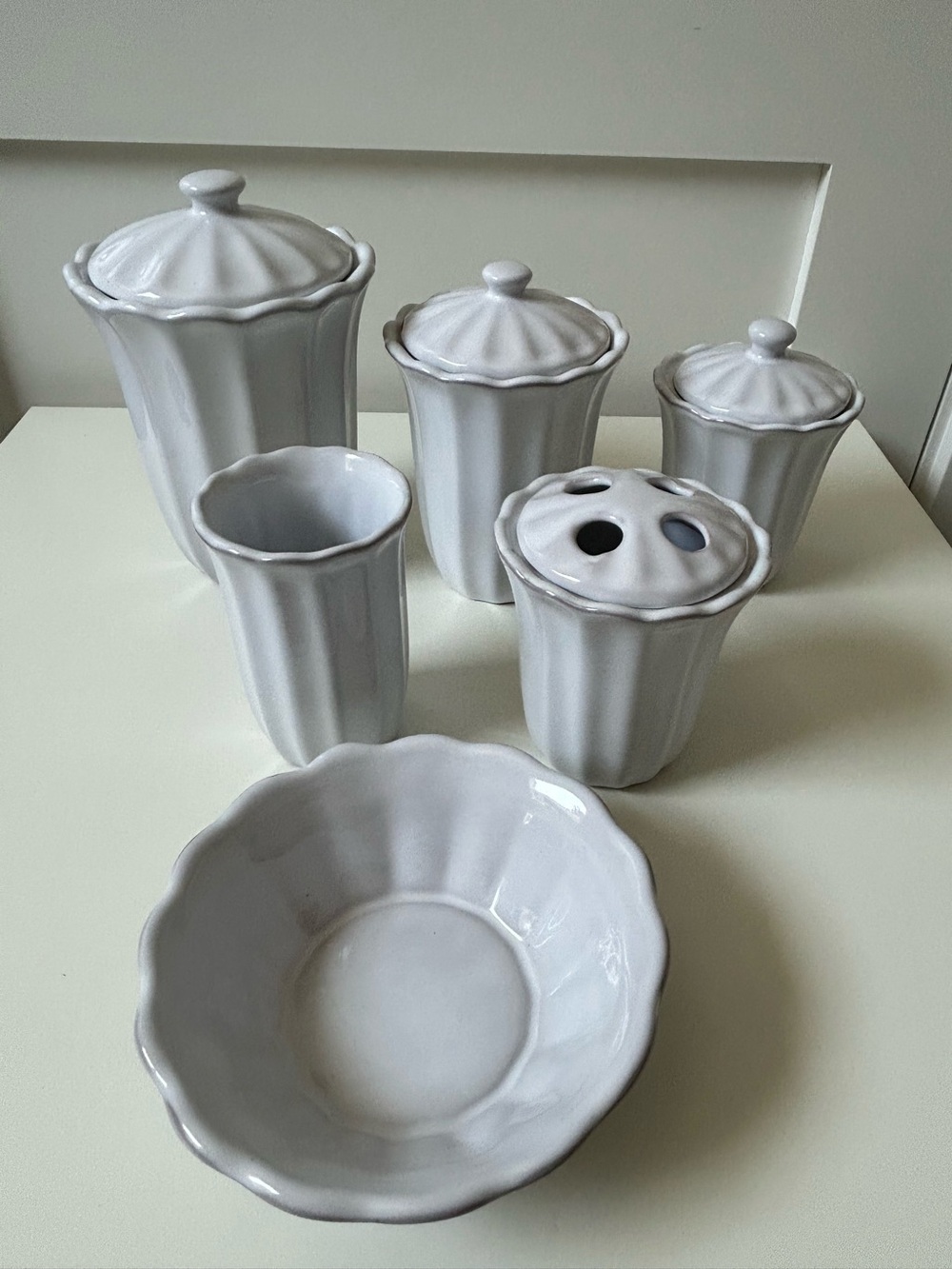 Pottery Barn Ceramic Bathroom Accessories 6 pc Set